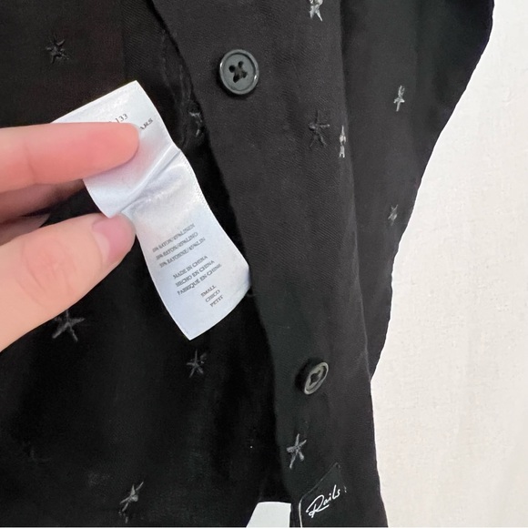 HP⭐️Rails Black Star Embroidered Robyn Button Down - Picture 5 of 6